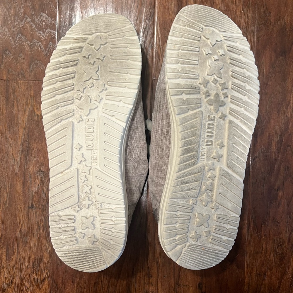 Women’s Hey Dude Size 11